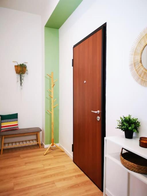 Sunny Flat 50 Meters From The Metro Apartman Milánó Kültér fotó